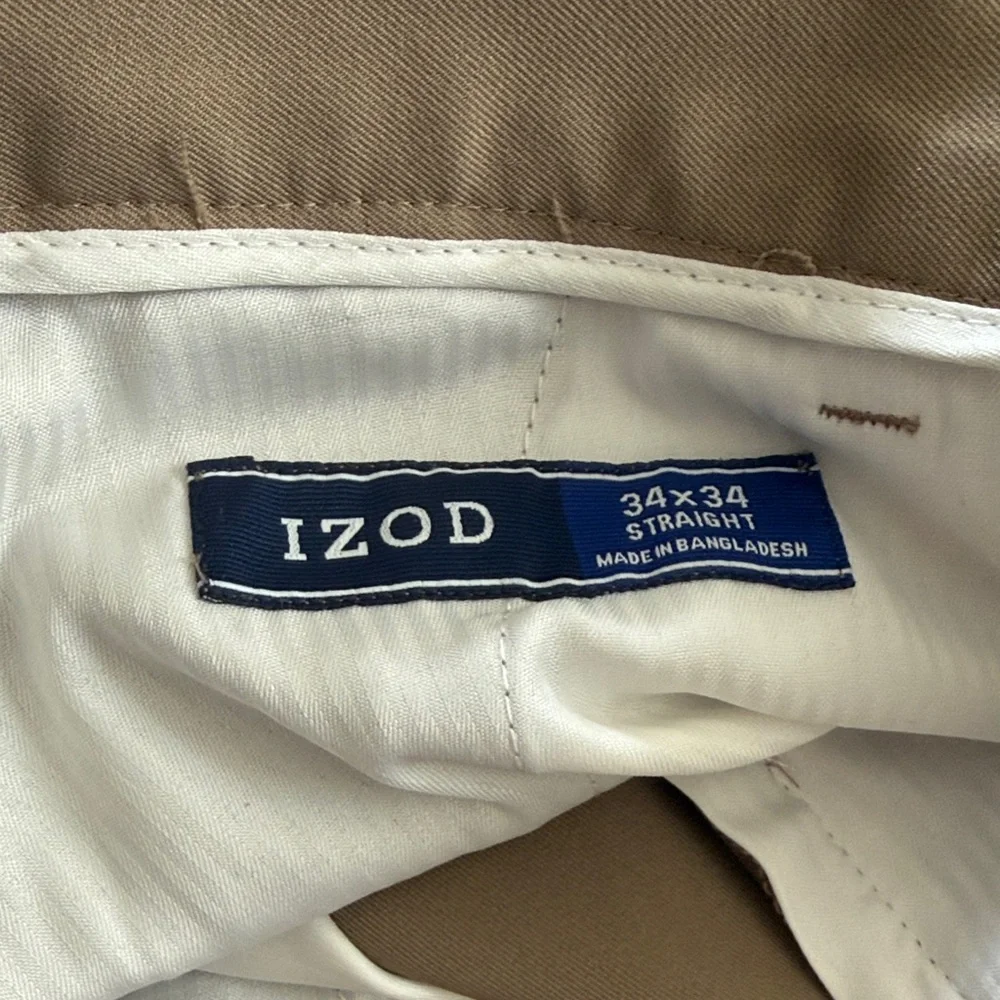 Izod Men's Khaki Flat-Front Chinos in Taupe - Picture 3 of 7